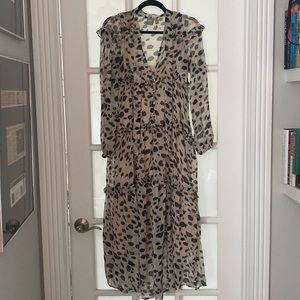 *SALE ALL CLOTHING $10*  Printed button down maxi dress, size 4